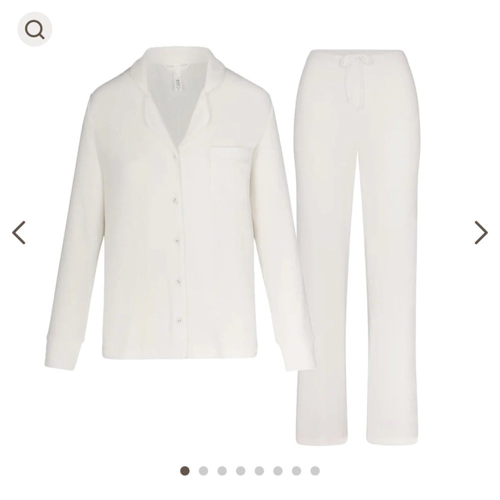 Skims 2 piece sleepset